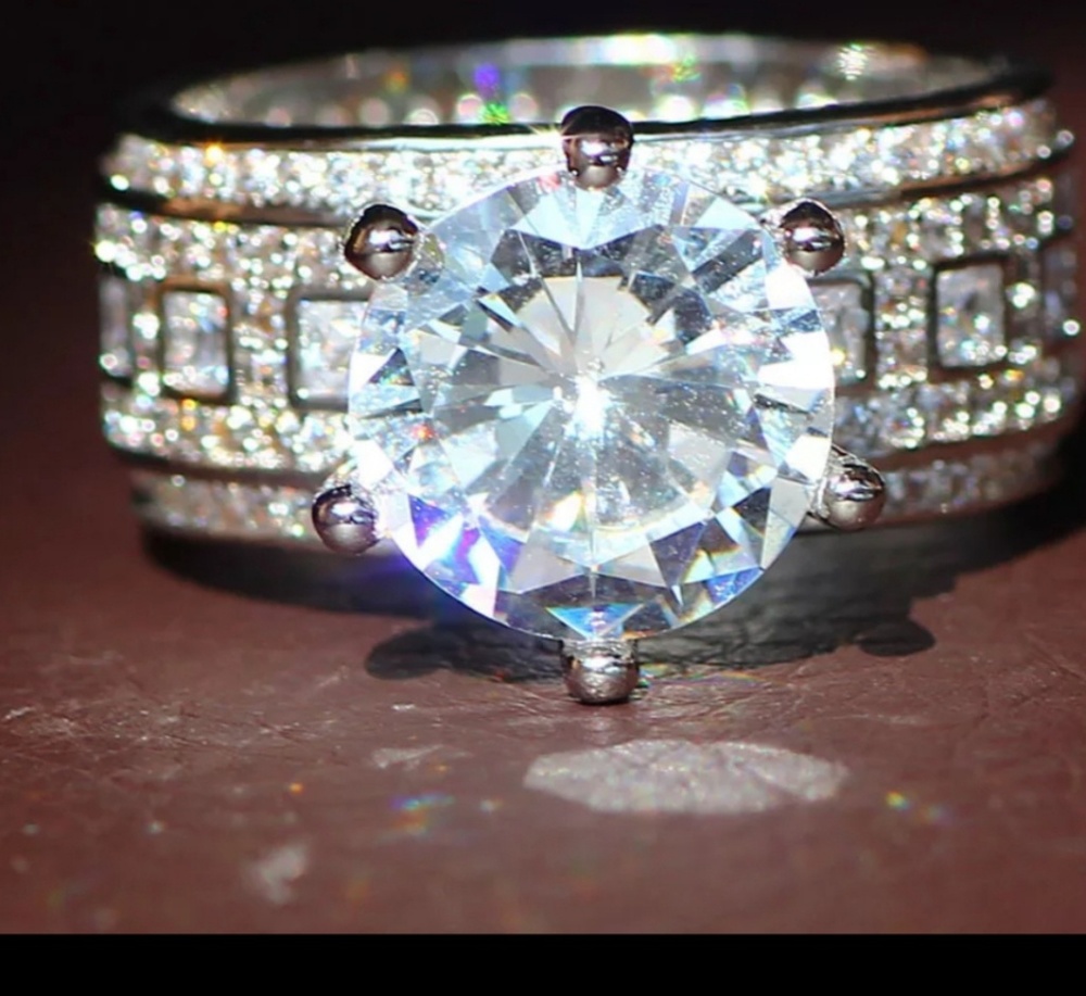 sterling silver ring with simulated diamond - Picture 3 of 9